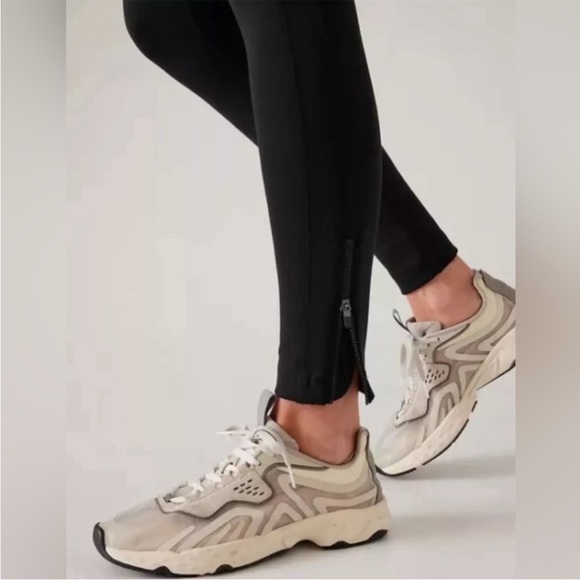 Athleta | Delancey Skyline tights| Black | Various - Picture 4 of 16